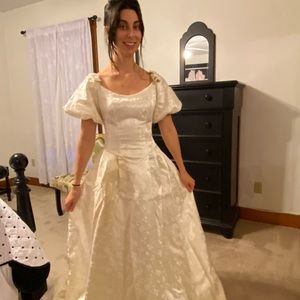 Bianchi Vintage Wedding Dress Size 2/4